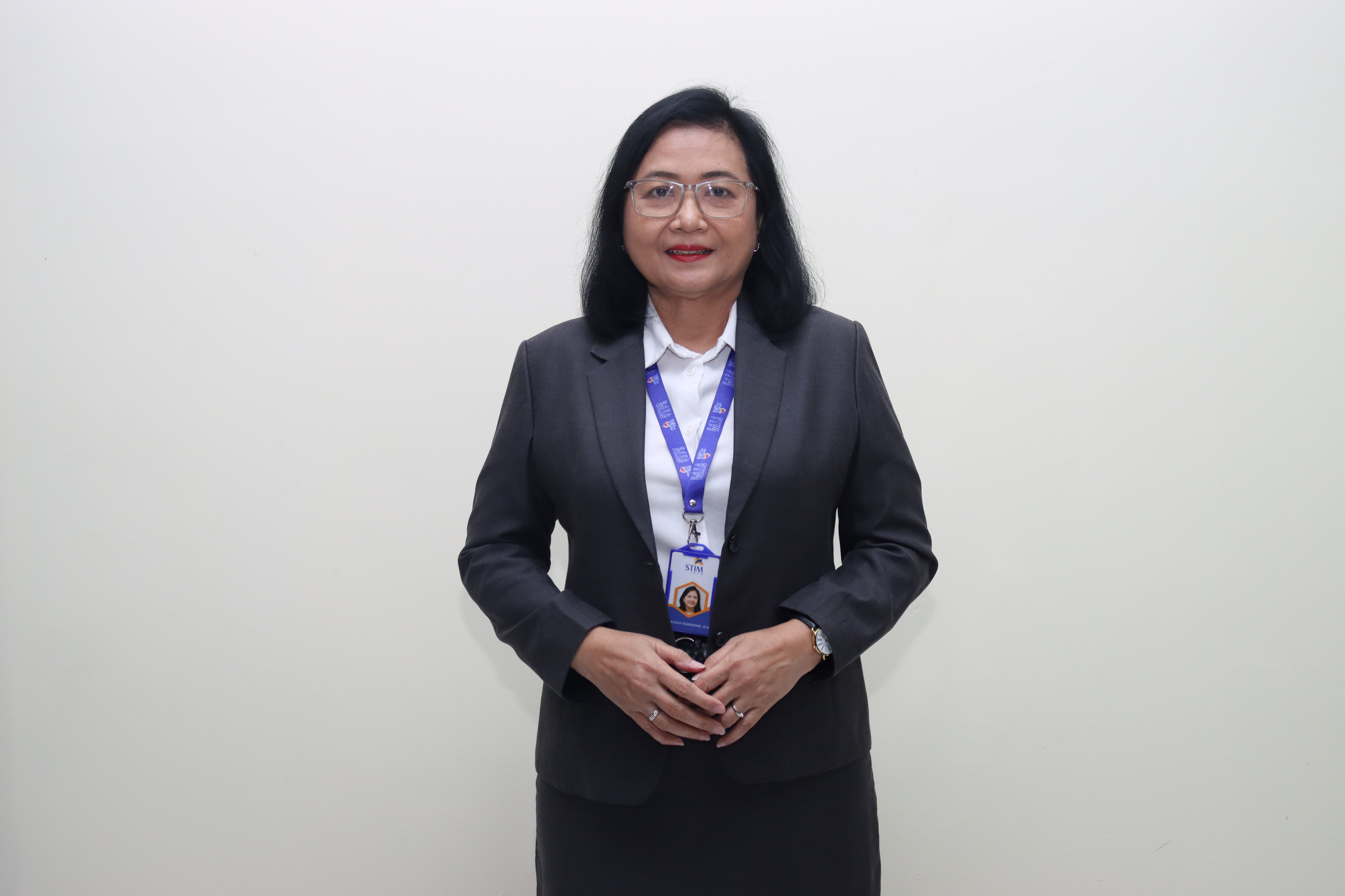 Ralina Transistari, Dra., M.Si